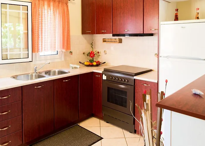 Elizabeth * Frínion